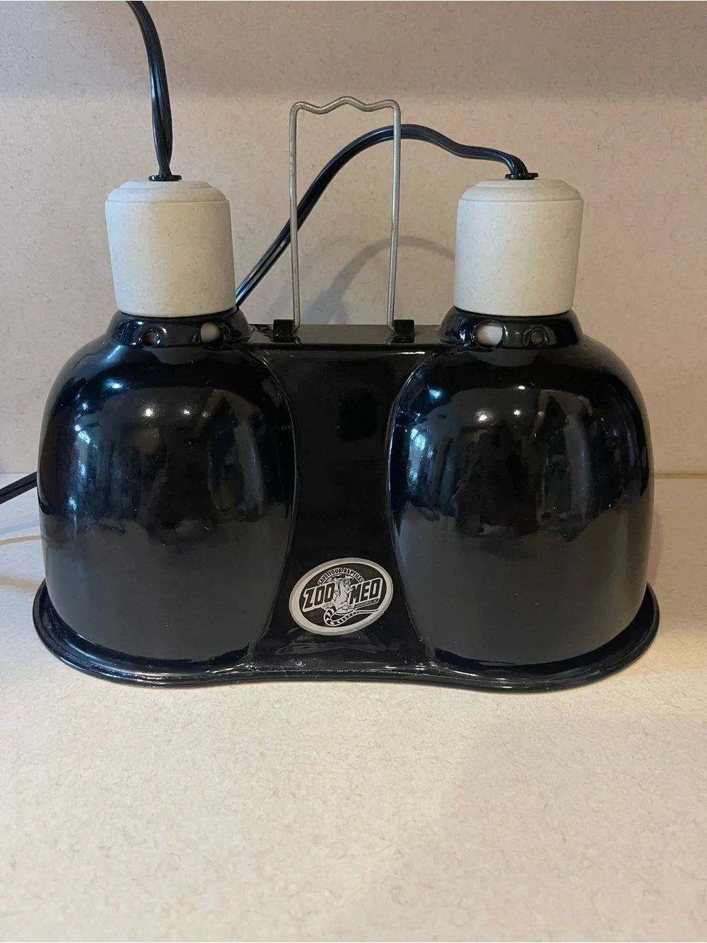 Zoo Med Dual Dome Reptile Heat Lamp Fixture & Two Different Bulbs